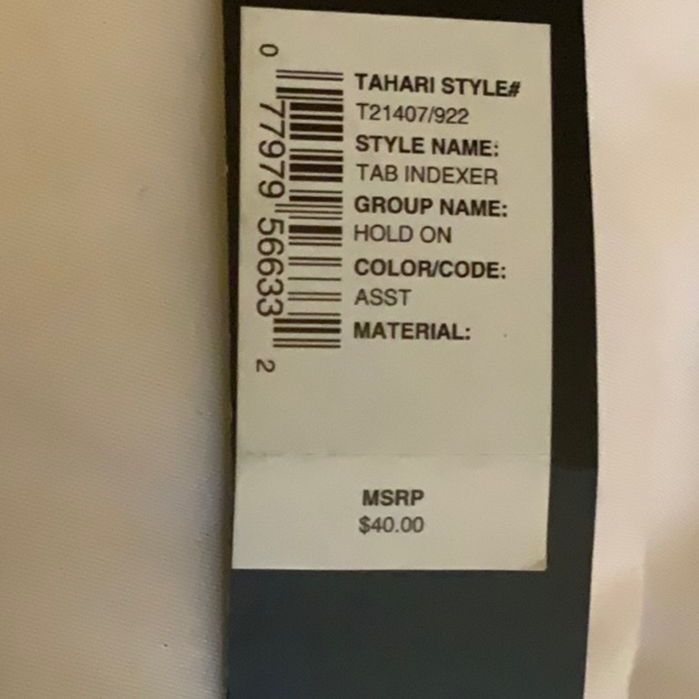 Tahari wallet - Picture 5 of 5